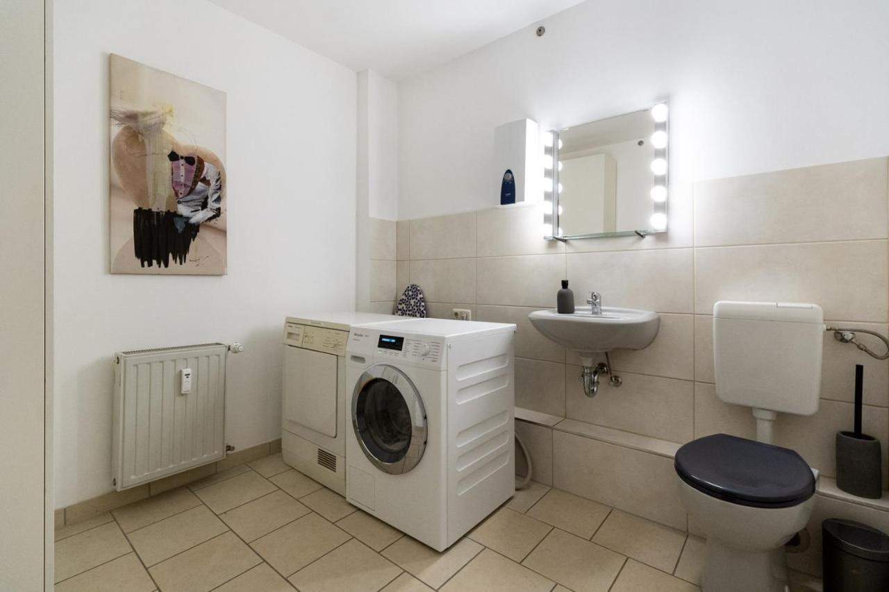 Apartment Altbau-studio 230m² Mit Wintergarten Bis 10 Pers. *